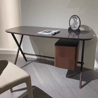 Bureau de direction moderne et luxueux avec placage en bois naturel durable