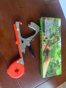 Máquina Atadora de Plantas Manual Metálica LM LM25069 con Atadora de Enredaderas y Pistola de Cinta para Uso en Jardines y Viñedos - Product Image 4