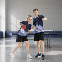 Chemises de sport respirantes et à séchage rapide en nylon et élasthanne pour femmes, avec logo personnalisé, pour badminton, volley-ball et tennis de table, fabriquées en Chine.