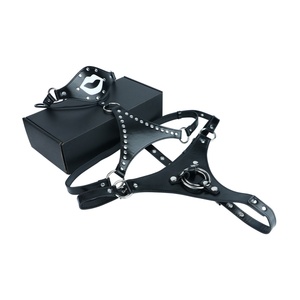 QK-Y8212 Conjunto de Lencería BDSM de Cuero PU con Máscara Labial, Arnés de Pecho, Pantalones con Correas de Sujeción y Arnés Corporal - Product Image 4