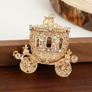 พวงกุญแจรถประดับคริสตัลหรูหรา |   ดีไซน์รถเข็นฟักทองการ์ตูนน่ารัก |   พวงกุญแจโลหะวินเทจ UV สำหรับอุปกรณ์ตกแต่งกระเป๋าในรถยนต์ - Product Image 2