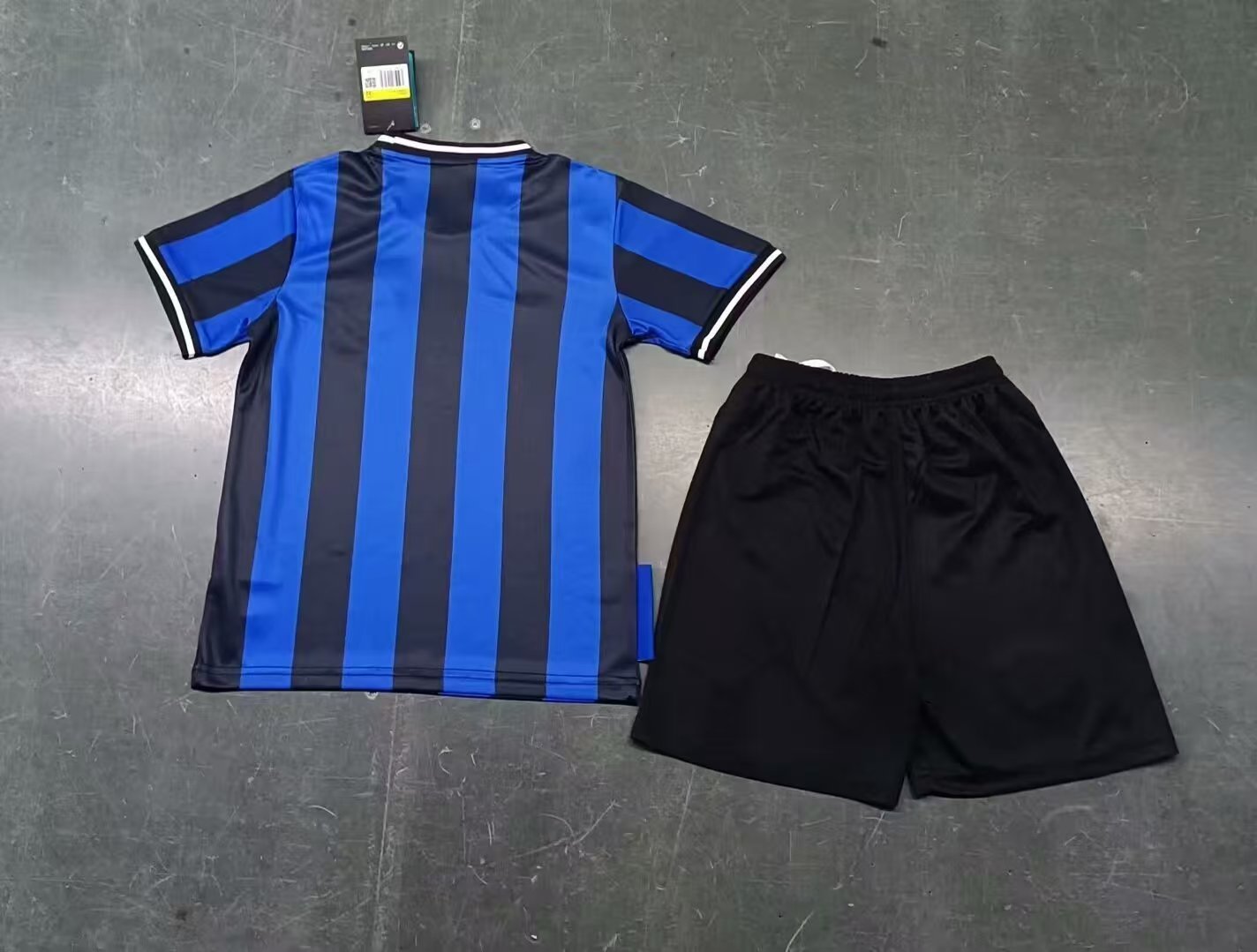 La camiseta negra y azul del Inter de Milán para la temporada 09-10.