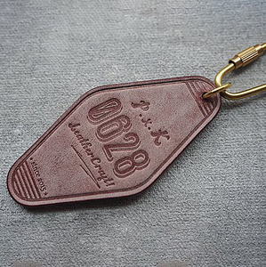 Luxe Gepersonaliseerde Faux Pu Echt Lederen Auto Clip Sleutelhanger Tag Custom Logo Lederen Sleutelhangers Lederen Sleutelhanger Met Logo - Product Image 3