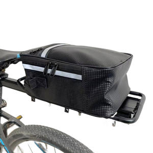 Bolsa impermeable para asiento trasero para bicicletas eléctricas y bicicletas de montaña, caja de almacenamiento negra con capacidad de 3L y forro interior - Product Image 1