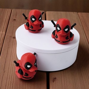 Pato Deadpool de Dibujos Animados, Impreso <span class=keywords><strong>en</strong></span> 3D, Divertido y Creativo, de Material PLA Ecológico, para Niños, Decoración del Hogar - Product Image 3