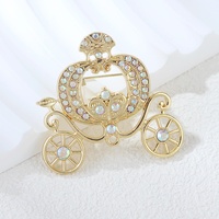 Broche unisexe vintage en alliage écologique, motif chariot de citrouille de conte de fées gris, ornée de cristaux colorés, de strass et de diamants incrustés