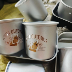 แก้วกาแฟอลูมิเนียมแบบพับได้ ขนาด 300 มล. รุ่น DFM0716  แบบออกซิไดซ์  สำหรับแคมป์ปิ้ง  พร้อมหูจับพับได้ และโลโก้สีสันตามสั่ง - Product Image 4