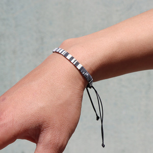 Venta al por mayor de poliéster algodón colorido trenzado pulseras tejidas a mano colorido artístico hombres y mujeres pulseras - Product Image 5