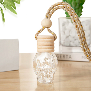 Ru Star 8ml Black <strong>Skull</strong> Shaped Luxury Hanging <strong>Glass</strong> Car Air Freshener Essential Oil Perfume Diffuser <strong>Bottle</strong> With Lid - Product Image 3