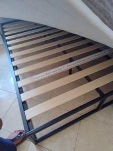Cadre de lit en gros d'usine avec <span class=keywords><strong>lattes</strong></span> robustes, montage facile, lit plateforme gain de place pour appartement/chambre d'hôtel - Product Image 4