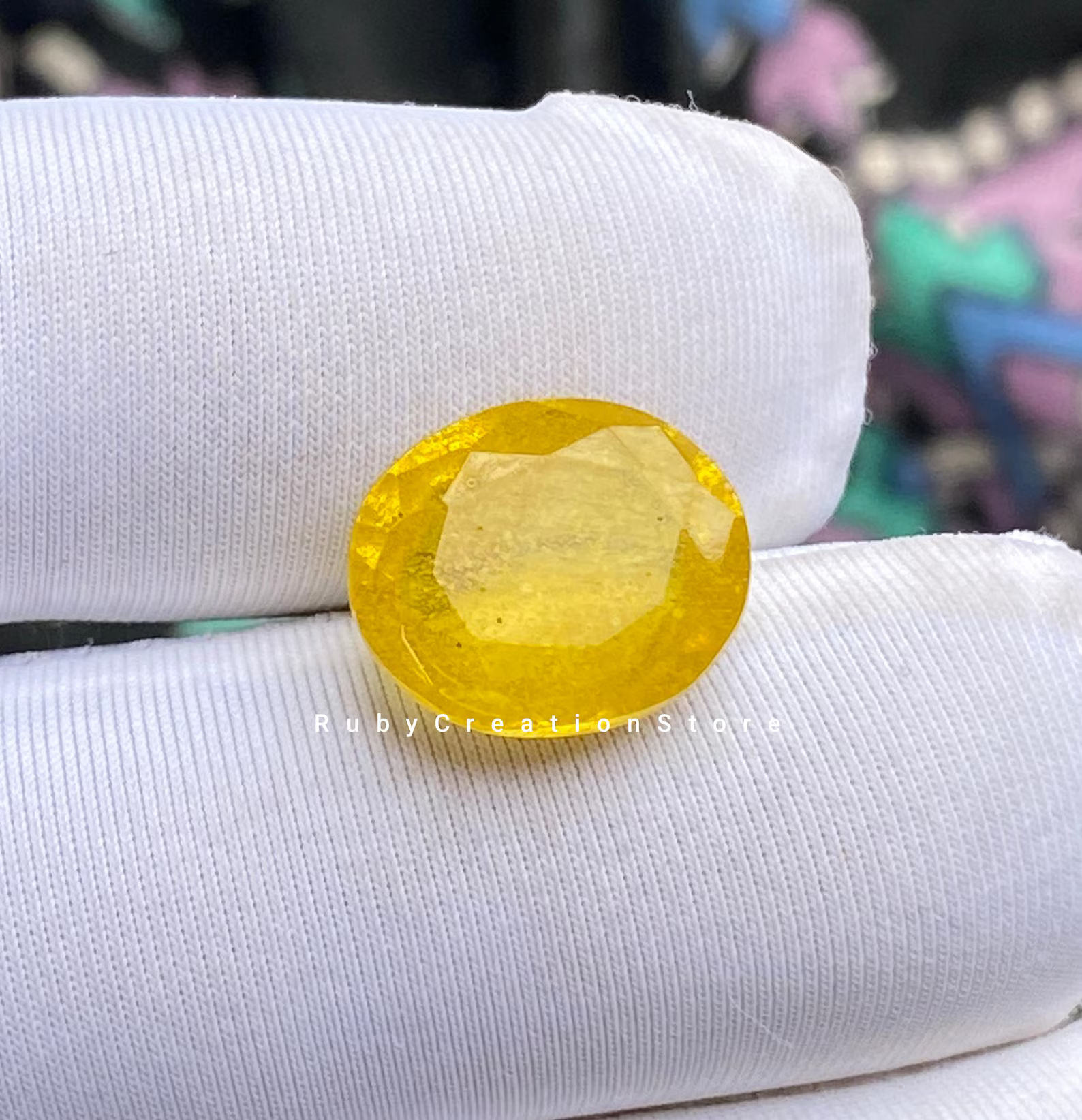 สีเหลือง