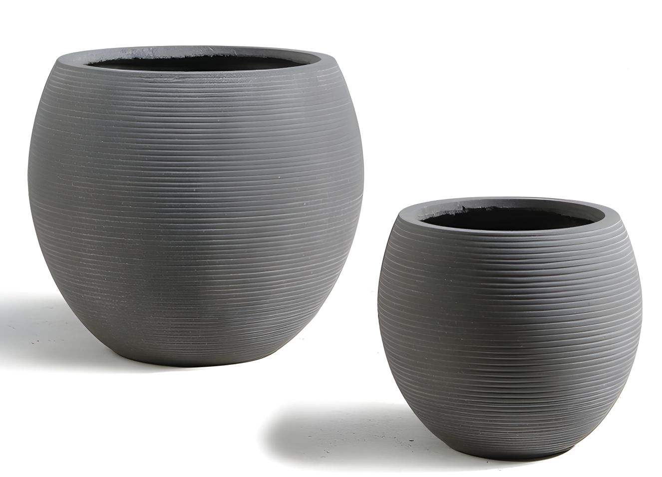 สีเทาเข้ม