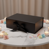 Caja de Regalo Plegable de Cartón Ecológico Reciclable con Cierre Magnético, Forro de Esponja y Textura de Laminación Mate para Calcetines, con Logotipo Personalizado