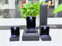 Boîtes à bijoux LED en stock, vente en gros en petites quantités, boîtes à bijoux LED pour la vente au détail, emballage de diamants, boîtes à bijoux LED
