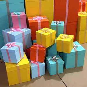 Custom Square <strong>Extra</strong>-<strong>Large</strong> Gift Boxes, Christmas Gift Store Display Stands, Wedding Dress <strong>Pillows</strong> &amp; Basketball Packaging Boxes - Product Image 3