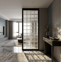 Cloison de séparation en verre avec cadre en métal noir sur mesure pour la décoration du salon