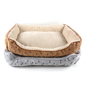 2023 nuevo diseñador lindo hueso pata impresión suave antideslizante impermeable inferior perro gato sofá cama camas para mascotas - Product Image 2