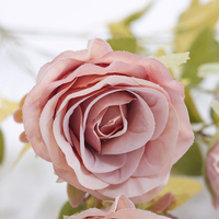 Hersteller-Großhandel Seidenrosen-Bouquet Künstliche Blumen 6-Köpfiger Rosenstrauß für Heim- und Hochzeitsdekoration