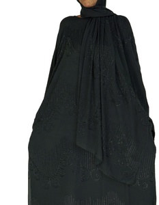 Abaya noire perlée, Abaya ornée avec ensemble hijab assorti, Abaya élégante, Robe musulmane pour femmes - Product Image 1