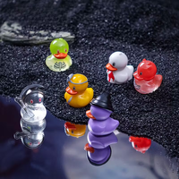 1pc Poupées de canard démoniaque d'Halloween, figurines miniatures en résine avec des motifs effrayants, parfaites pour les décorations d'Halloween