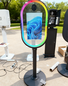 Espejo Mágico para Selfies de 21.5 Pulgadas con Pantalla Táctil, Cabina de Fotos con Cámara LCD y Opciones de Impresora, Accesorios para Bodas - Product Image 2