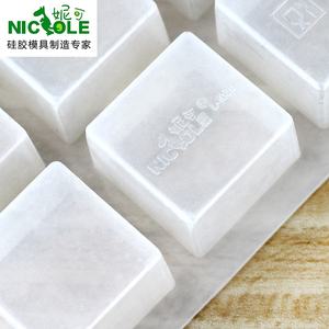 Moldes de Silicona Hechos a Mano por <span class=keywords><strong>Nicole</strong></span> Hump, con Múltiples Cavidades, para Máquinas Depositadoras de Chocolate, Gomitas y Dulces - Product Image 4