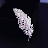 Broche plume rétro en zircon micro-incrusté, en cuivre, pour femme, bijou de mode, fleur de poitrine, décoration pour vêtements et sacs, vente en gros