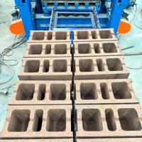 Machine automatique chinoise Qt6-15 pour la fabrication de blocs de ciment creux et de briques autobloquantes, ensemble complet avec garantie d'un an
