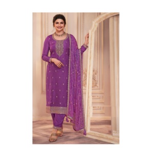 Georgette droite Salwar Kameez de haute qualité pour les fêtes de mariage et les festivals disponibles chez Wholesale Supply - Product Image 1