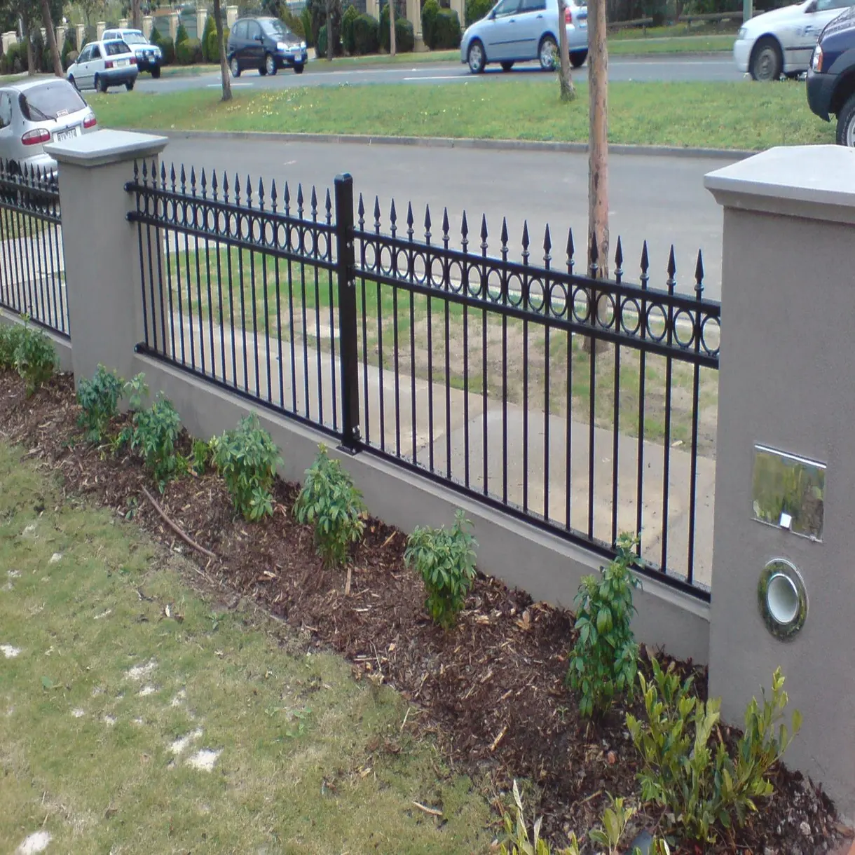 Ucuz özel konut çelik çit siyah metal çit dekoratif ferforje çit panelleri