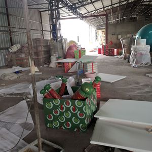 Fiberglass Christmas Decoration Moulding Painted <b>Large</b> Cartoon <b>Gift</b> <b>Box</b> For Indoor Outdoor Decoration - Product Image 3