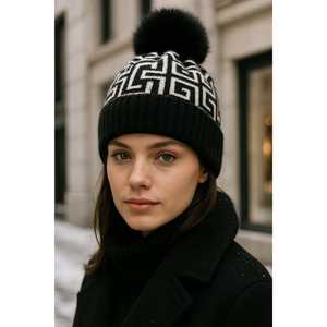 Gorro de lana beige estampado para mujer con pompón BERE1144 - Product Image 2