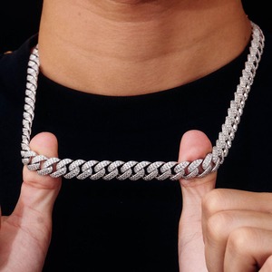 Collar de Cadena Cubana con Diamantes Moissanite de Diseño Único para Hombre, Ideal para Fiestas Hip Hop, Disponible a un Precio Accesible - Product Image 2