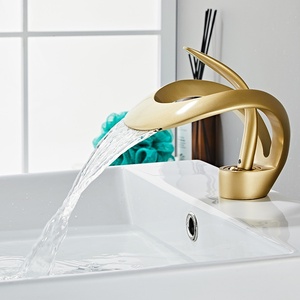 Grifo de Cocina Elegante de Lujo en Latón Dorado con un Solo Orificio, Diseño Moderno, Venta Directa de Fábrica ASN-0338 - Product Image 3