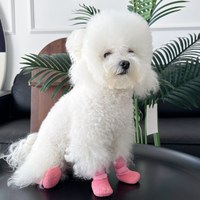 Chaussettes imperméables pour chiens en gros, avec logo personnalisé, antidérapantes, protège-pattes en peluche douce pour petits chiens