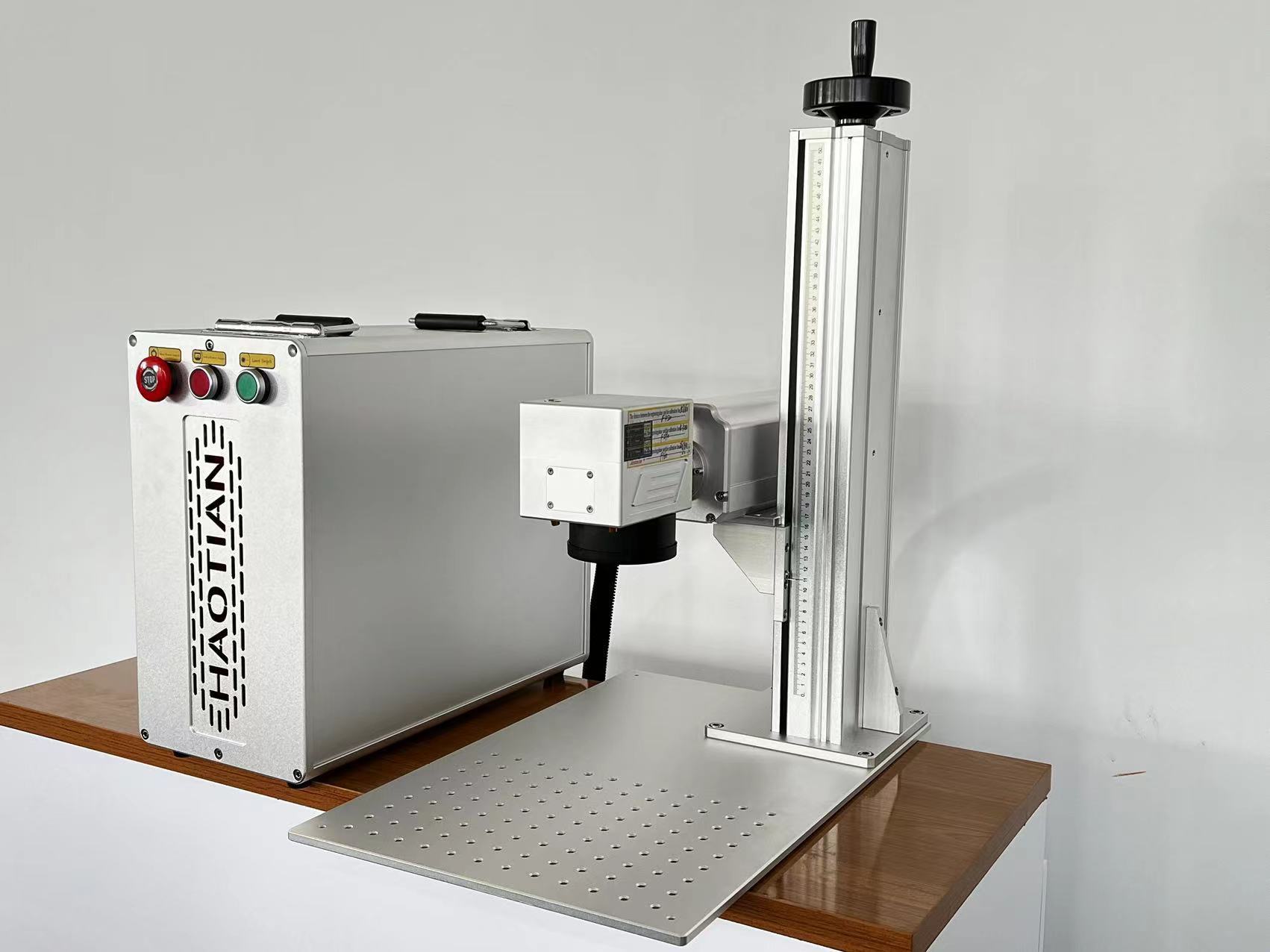 Machine De Marquage Laser Fibre JPT 100W/200W/300W - Autofocus, Champ 200x200mm