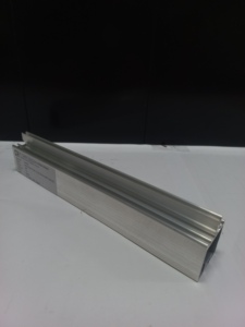 Système de profilés de fenêtre coulissante en aluminium 6063-T5 AAMA 2604, cadre, châssis, verrouillage et joint d'étanchéité thermolaqués, Indonésie - Product Image 5