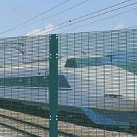 Clôture en maille haute sécurité anti-escalade 358, panneaux de fil anti-coupure haute densité, utilisation pour aéroports, prisons, périmètres industriels