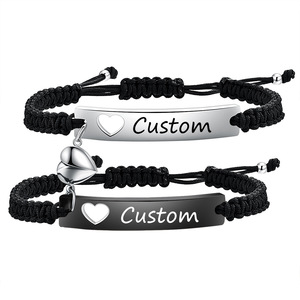 Bracelet de couple en acier inoxydable gravé sur mesure avec cordon noir magnétique, bijoux unisexe, cadeau - Product Image 1