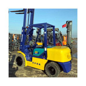 Chariot élévateur diesel Komatsu FD30 de 3 tonnes 4x4 d'occasion de haute qualité, élève jusqu'<span class=keywords><strong>à</strong></span> 3 mètres, idéal pour la restauration - Product Image 2