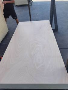 <span class=keywords><strong>Compensato</strong></span> <span class=keywords><strong>Marino</strong></span> Okoume Laminato 18mm 25mm Foglio 4x8 Impermeabile Prezzo All'Ingrosso - Product Image 1