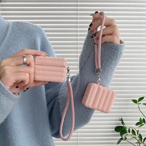 Funda Lumei PU para Air Pod Pro 2, funda protectora <span class=keywords><strong>2022</strong></span> de silicona suave a prueba de golpes para <span class=keywords><strong>Airpods</strong></span> Pro 2 con cuerda - Product Image 2