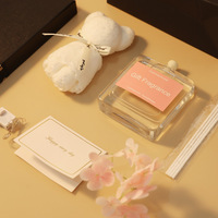 Coffrets Cadeaux d'Aromathérapie Premium 5 Pièces – Ensemble Diffuseur à Bâtonnets et Bougies – Cadeaux de Luxe pour Parfumer la Maison pour Noël et la Saint-Valentin – Vente en Gros
