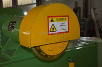 Coupeur de pneus usagés industriels, coupeur de pneus semi-découpant 9,5 kW pour ligne de prétraitement et de recyclage des pneus TBR et PCR