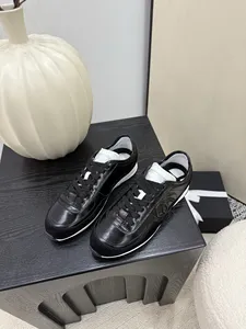 Chaussures de créateur de luxe de qualité supérieure, chaussures décontractées à lacets, chaussures de sport plates à bout rond en cuir véritable pour femmes - Product Image 4