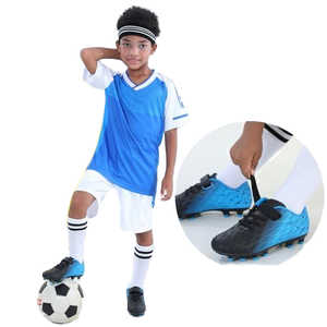 Chaussures de football synthétiques respirantes du fabricant personnalisées, chaussures de football antidérapantes pour garçons et filles, activités d'été en plein air - Product Image 3