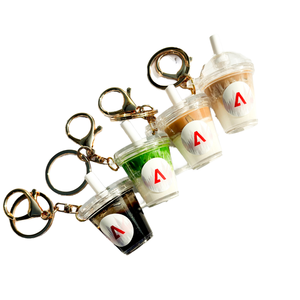 Porte-clés PLA en forme de tasse de boisson simulée de 5 cm, style thé glacé de Hong Kong, mini ornement suspendu en forme de sachet de thé, vente en gros, petits articles alimentaires en vrac - Product Image 1