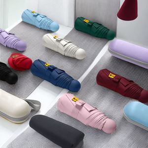 Parapluie de soleil pliable manuel anti-UV noir en gel, mini parapluie capsule - Product Image 1