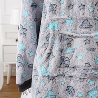 Selimut Hoodie Anak yang Dapat Dipakai, Menyala dalam Gelap, Ukuran Besar, Bahan Sherpa Flanel, Selimut Hoodie TV dengan Lengan