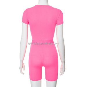 Set 2024 estivi da donna da donna Set da salotto da donna Set da donna pantaloncini da motociclista a maniche corte a coste in maglia due pezzi - Product Image 5